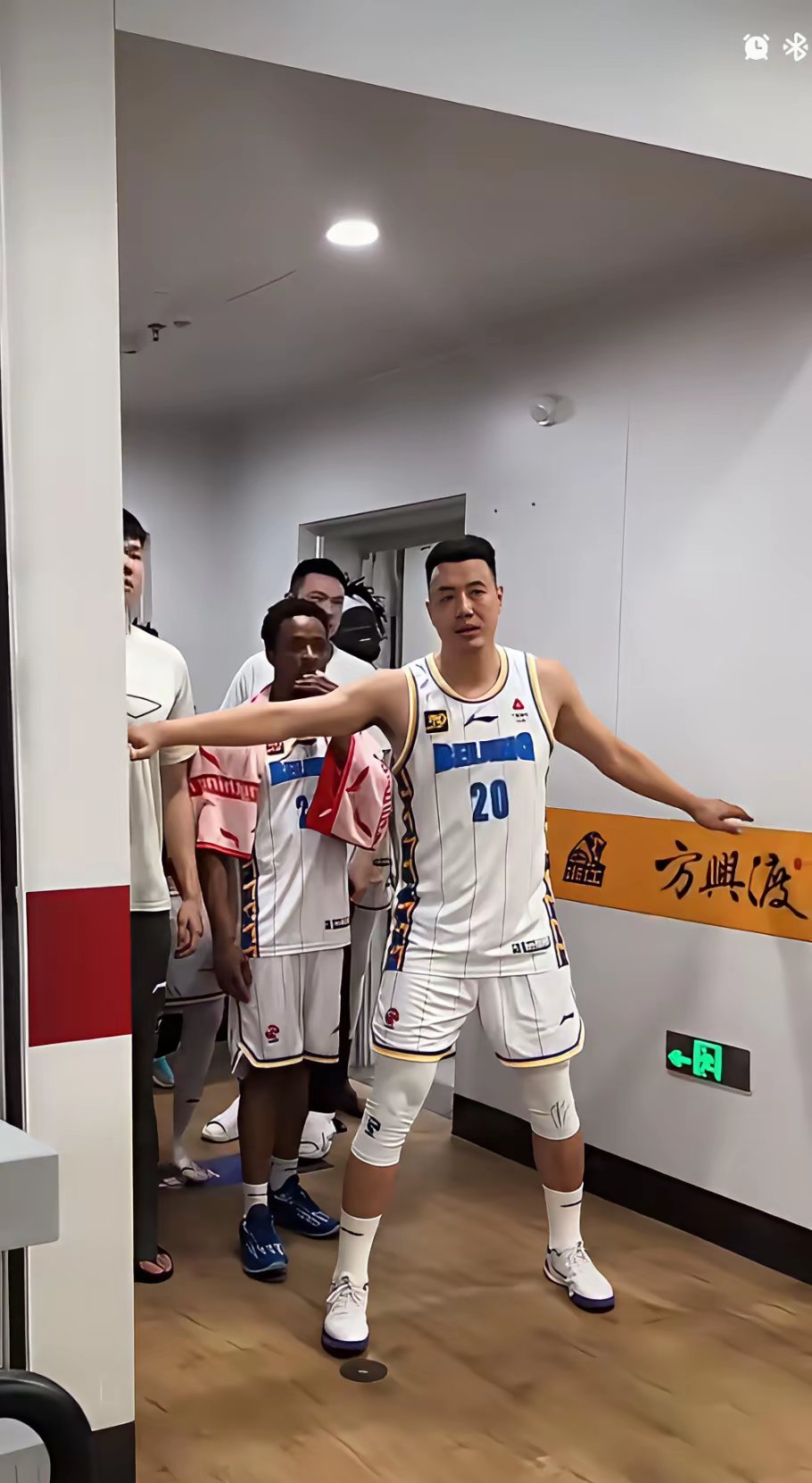 今晨浙江队调整名单以备NBA总决赛,造点机会环节打磨,更衣室稳定,球探报告显示潜力的简单介绍 今晨浙江队调整名单以备NBA总决赛,造点机会环节打磨,更衣室稳定,球探报告显示潜力的简单介绍